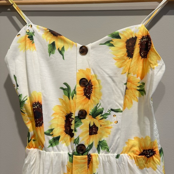 Gorgeous Button Down Sundress - Picture 3 of 6